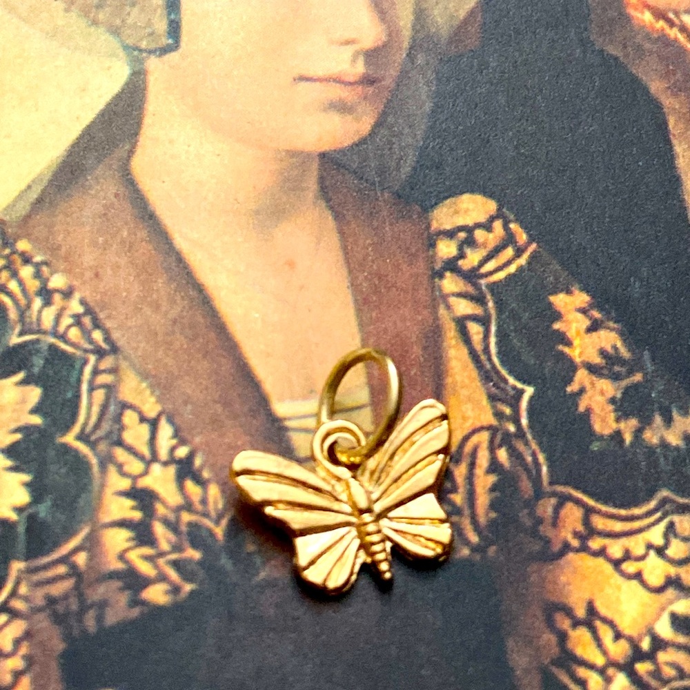 5/$10❤️❤️❤️NEW ROSE GOLD TONED ALLOY BUTTERFLY CHARM PENDANT